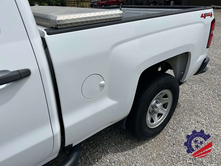 2018-chevrolet-silverado-pickup-truck-image-9