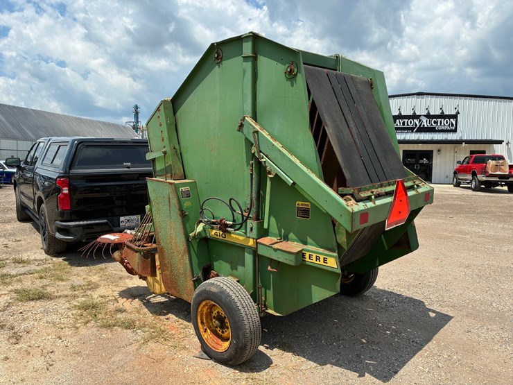 john-deere-410-image-3