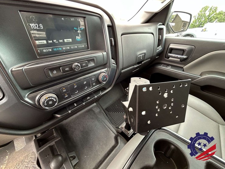 2018-chevrolet-silverado-pickup-truck-image-36