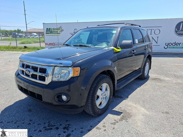 2012-ford-escape-image-1