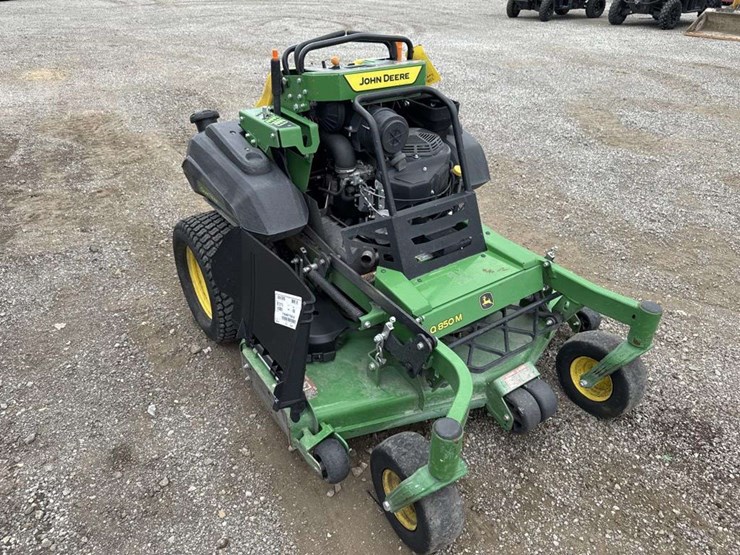john-deere-m-image-4