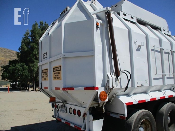 2005-freightliner-condor-image-19