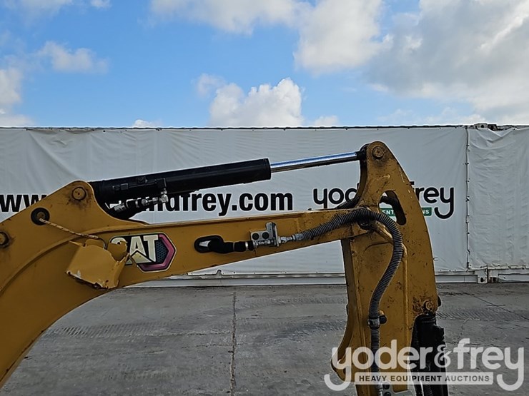2022-caterpillar-301.7cr-image-14