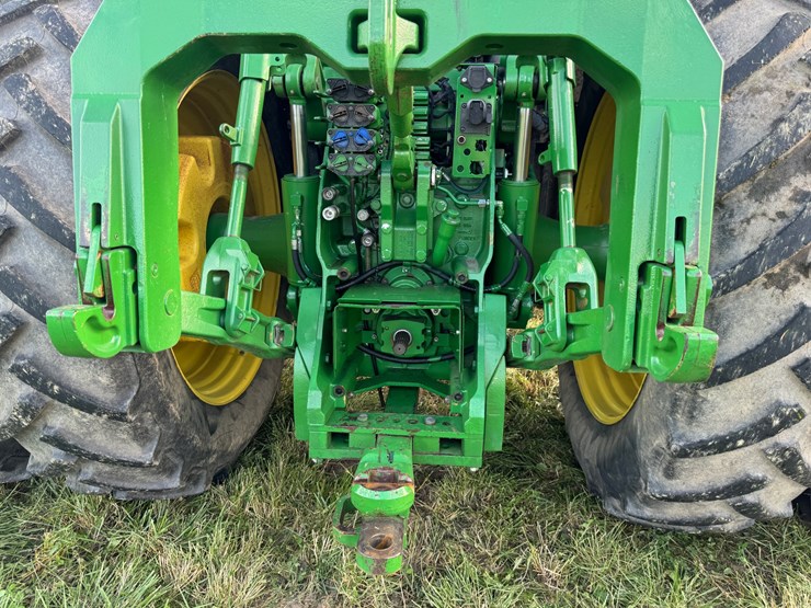 john-deere-8285r-image-19