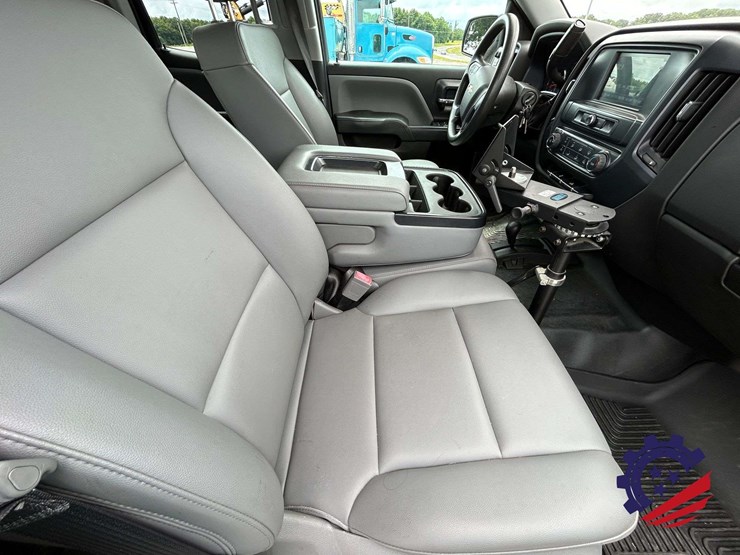2018-chevrolet-silverado-pickup-truck-image-48