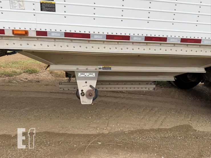 2011-wilson-grain-trailer-image-9