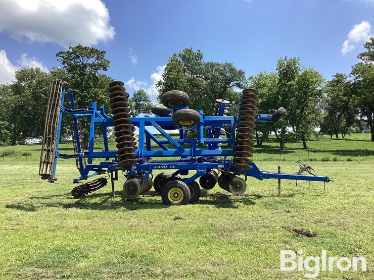 2015-landoll-7431-26-image-4