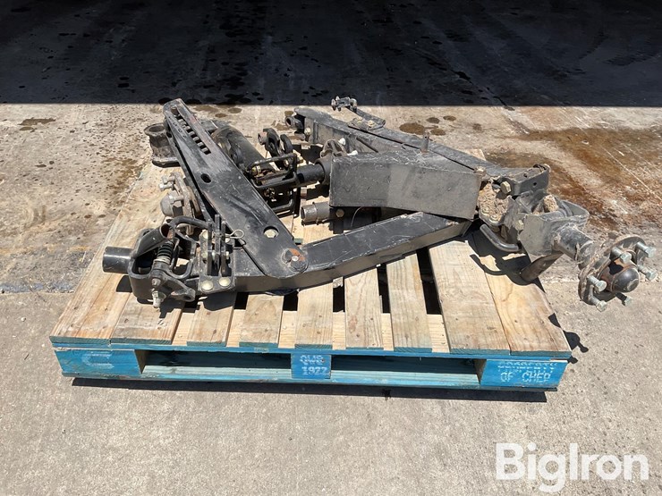 macdon-platform-dolly-wheel-arms-image-2
