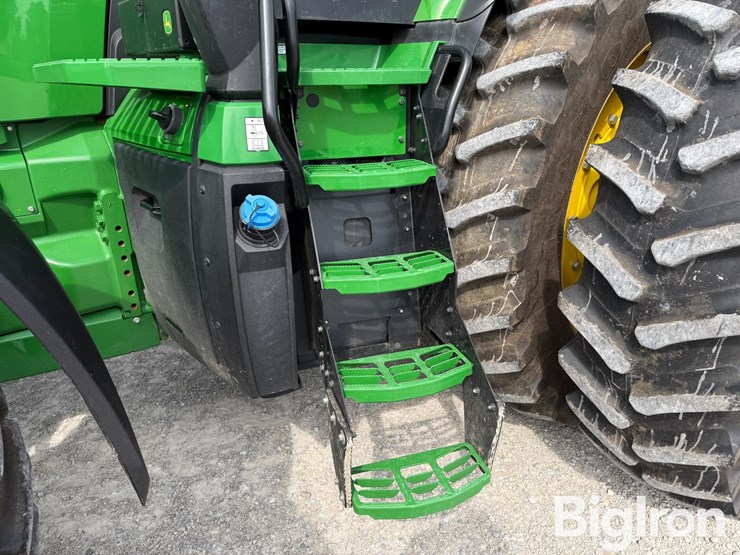 2025-john-deere-8r-310-image-12