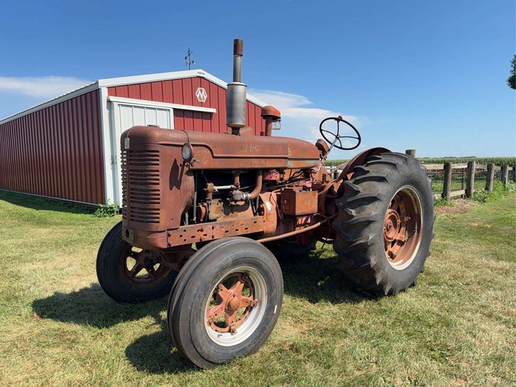 mccormick-deering-super-w-9-image-1