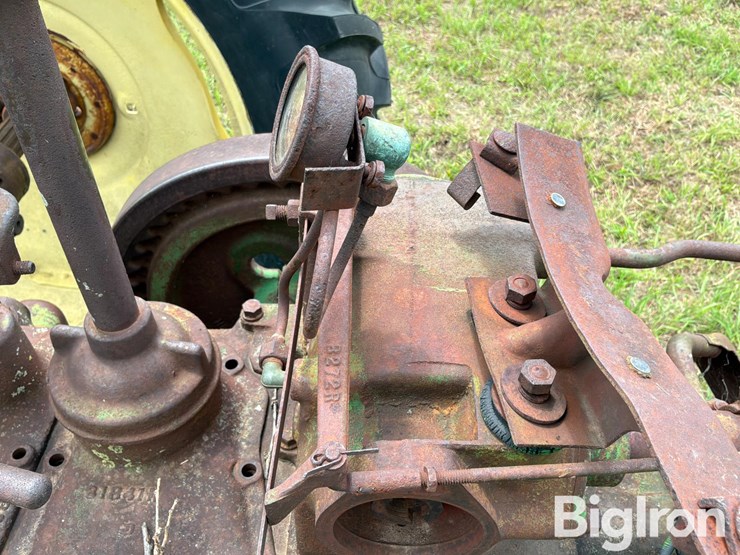 john-deere-b-image-9
