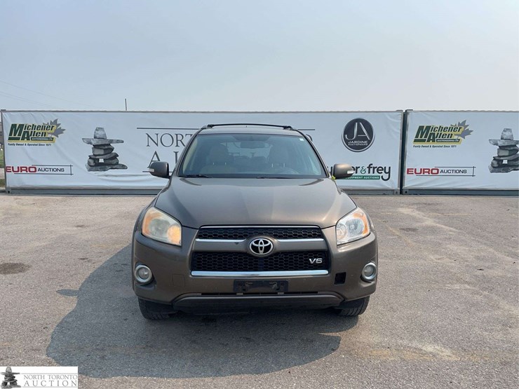 2010-toyota-rav4-image-2