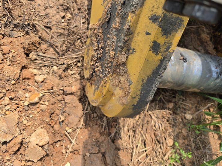 2023-caterpillar-374-image-105