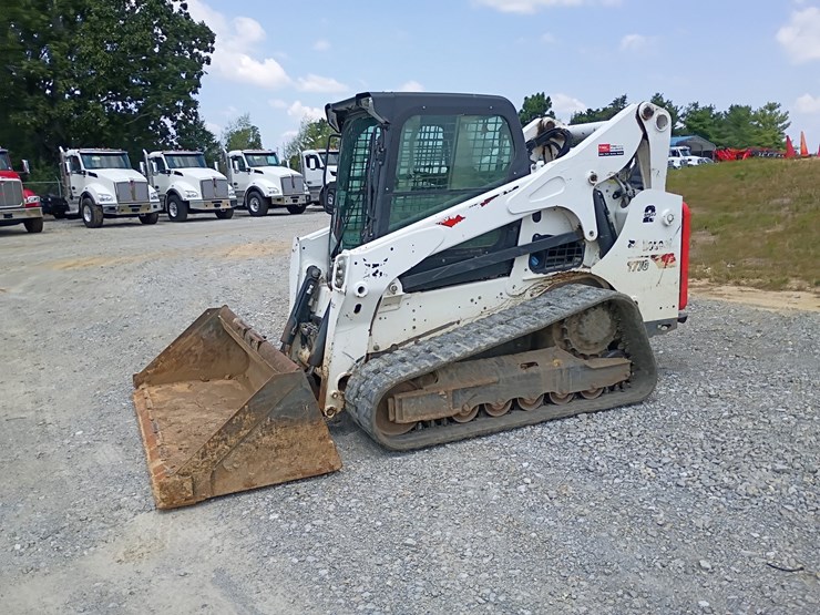 2023-bobcat-t770-image-2