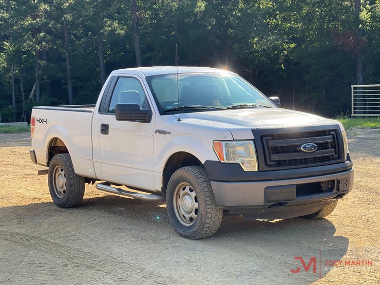 2013-ford-f150-xl-image-1