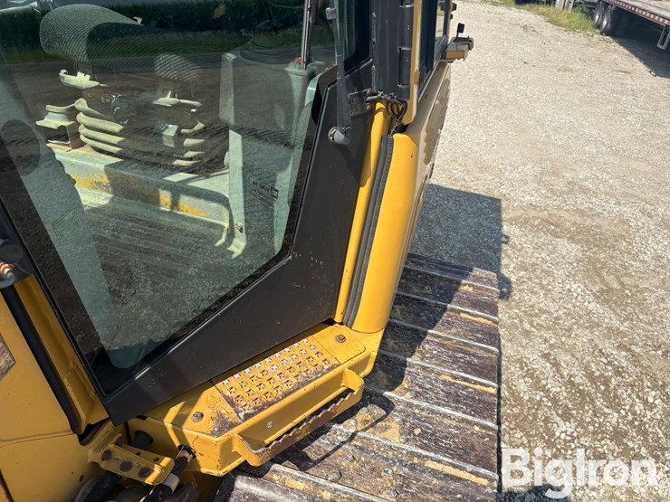 caterpillar-d5g-image-17