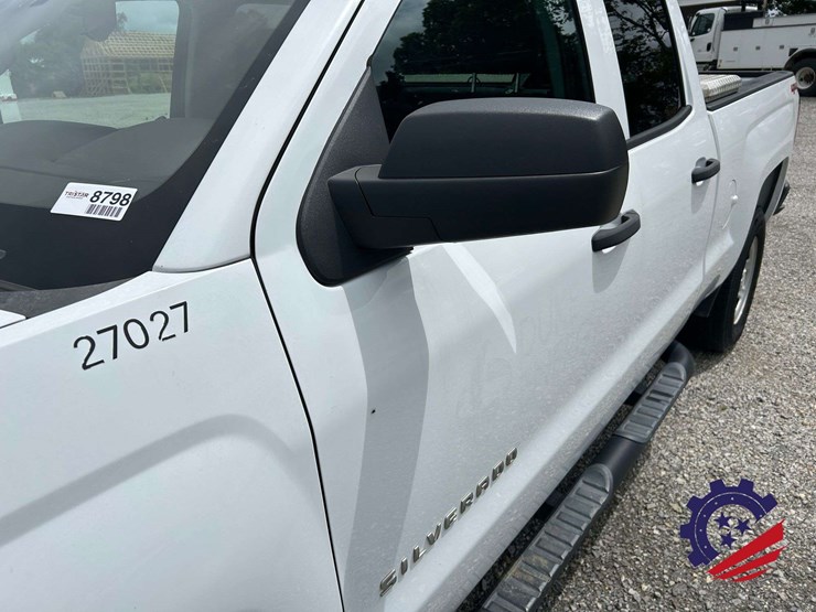 2018-chevrolet-silverado-pickup-truck-image-10