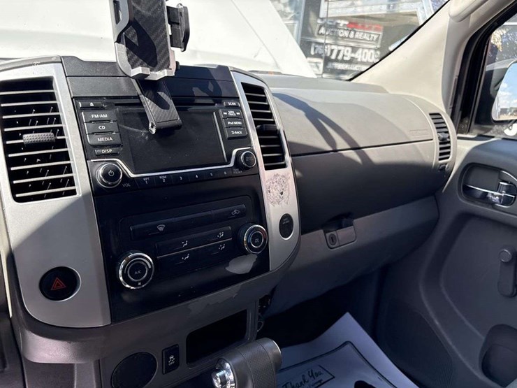 2017-nissan-frontier-image-11
