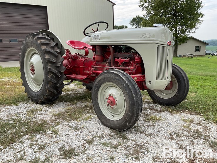 ford-8n-image-3