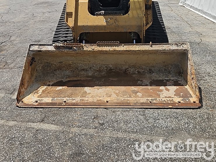 2022-caterpillar-279d3-image-10