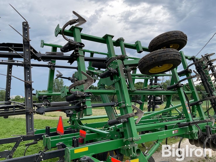 2009-john-deere-2310-image-16