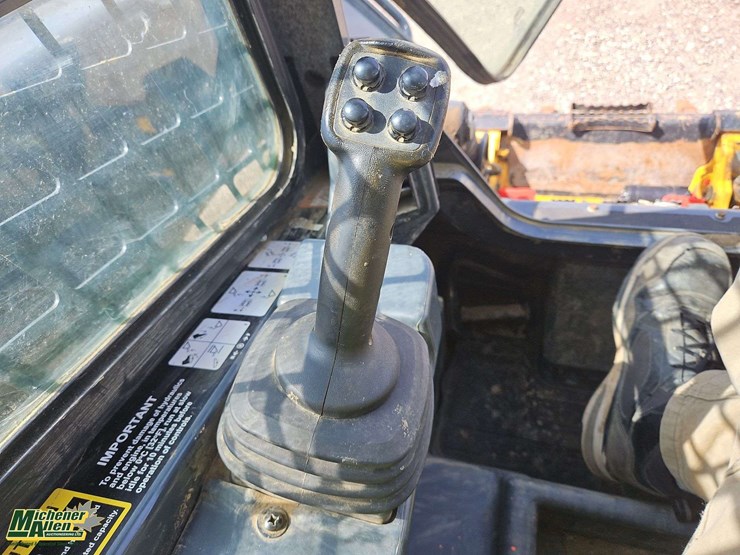 2024-deere-325g-image-26