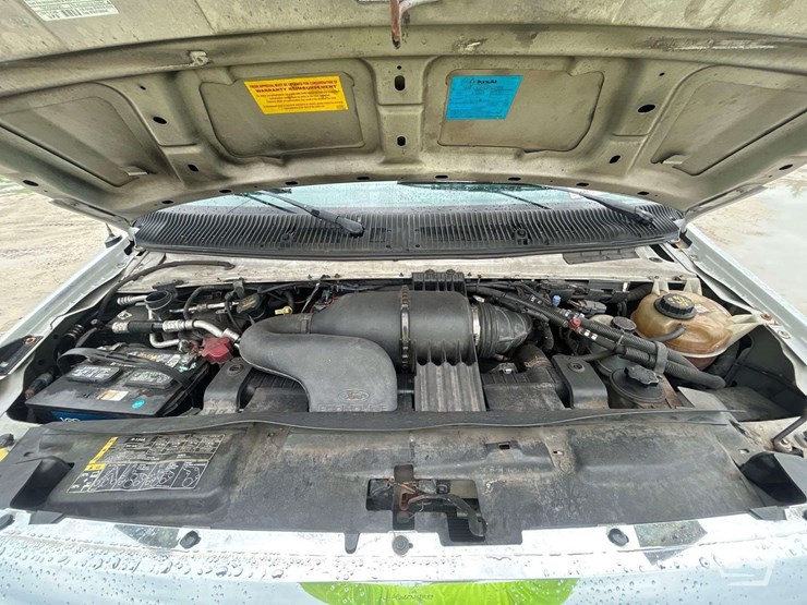 2011-ford-e450-image-7