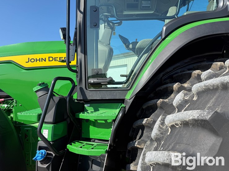 2025-john-deere-8r-250-image-15