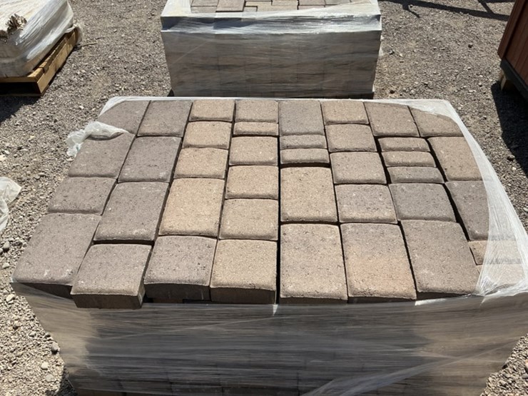 pallet-of-stone-pavers-image-3