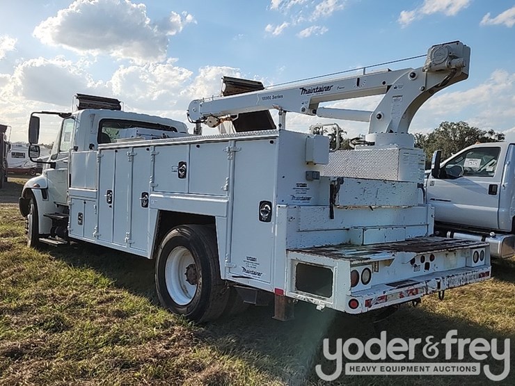 2008-international-durastar-4300-image-2