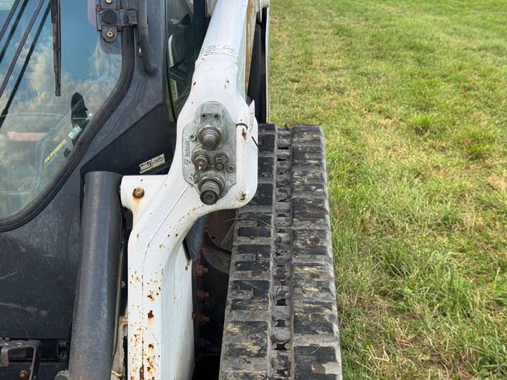 2021-bobcat-t76-image-11
