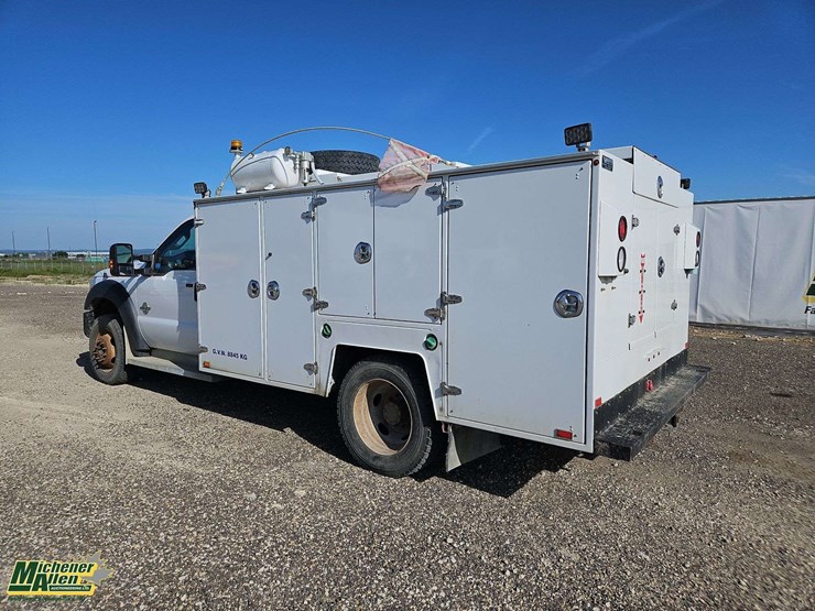 2013-ford-f550-image-2