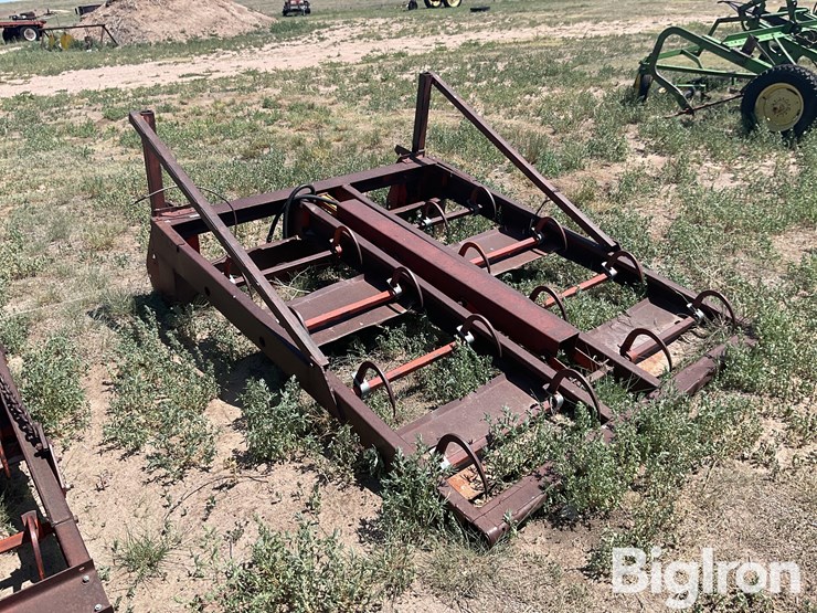farmhand-8-bale-image-1