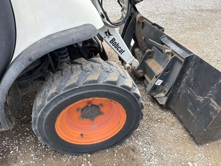 2006-bobcat-5600-tool-cat-image-13