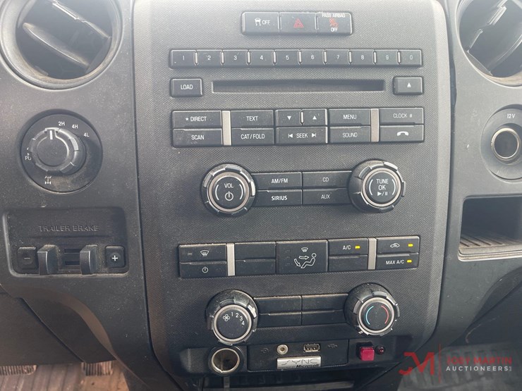 2014-ford-f150-xl-image-25