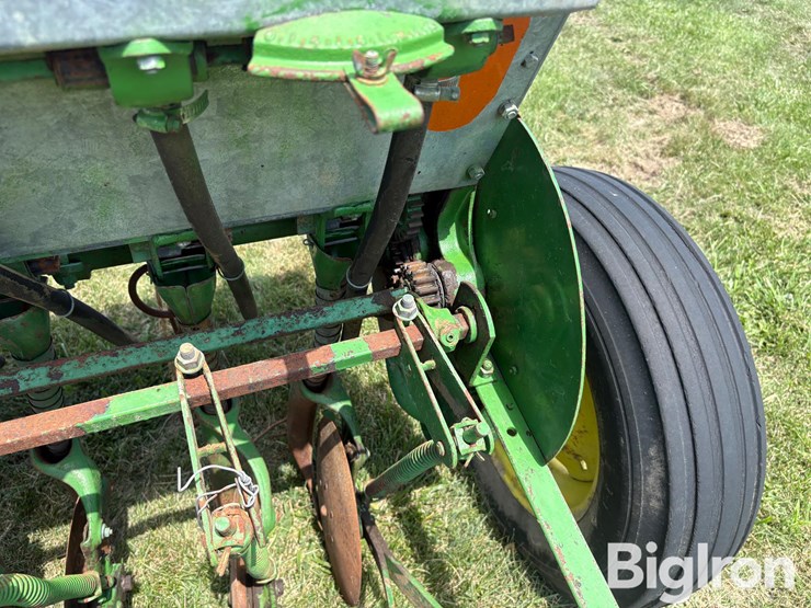 john-deere-207b-image-11