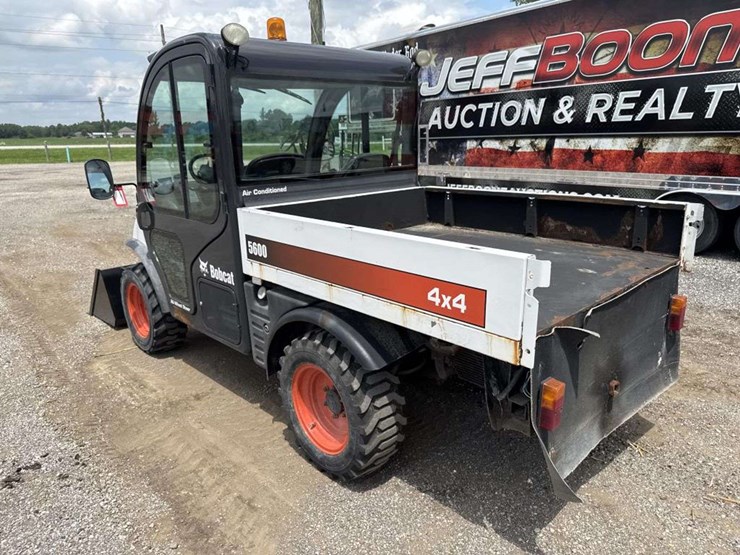 2006-bobcat-5600-tool-cat-image-2