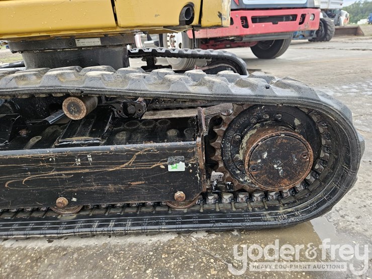 2023-caterpillar-302.7cr-image-25