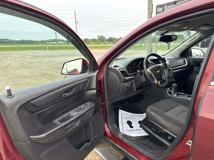 2015-chevrolet-traverse-image-7