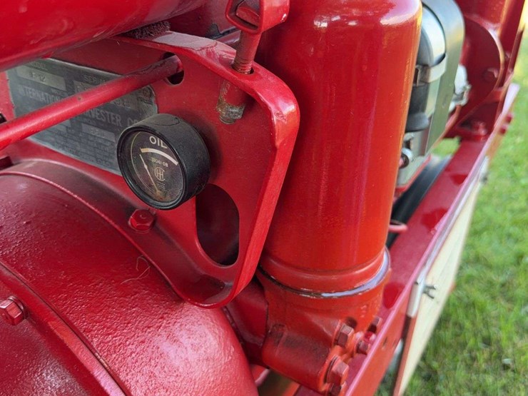 1937-farmall-f-12-image-21