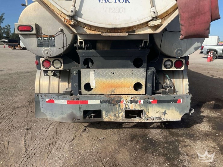 2008-sterling-l7500-image-32