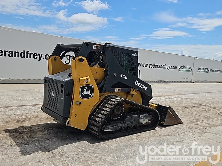 2022-deere-317g-image-5