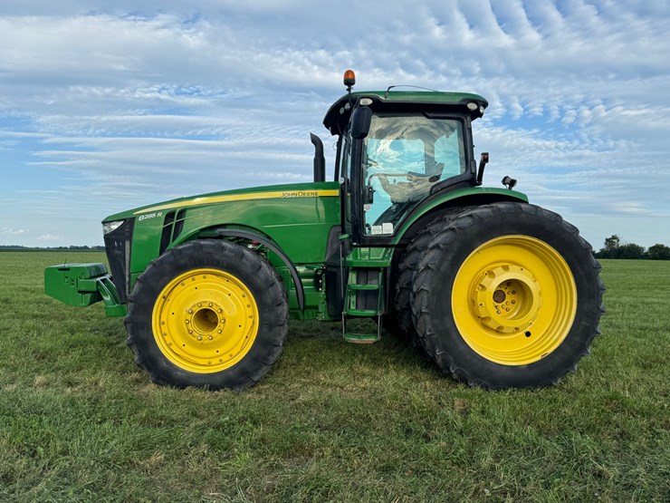 john-deere-8285r-image-1