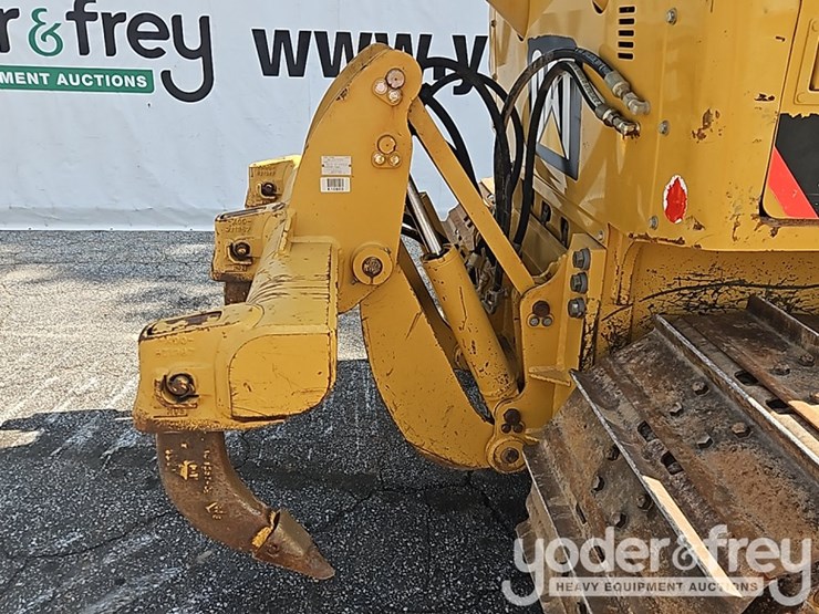 2015-caterpillar-d5k2-lgp-image-27