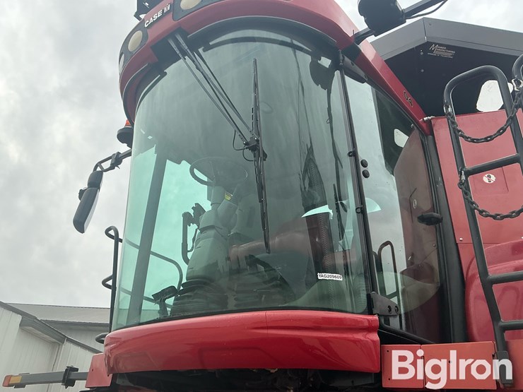 2011-case-ih-8120-image-12