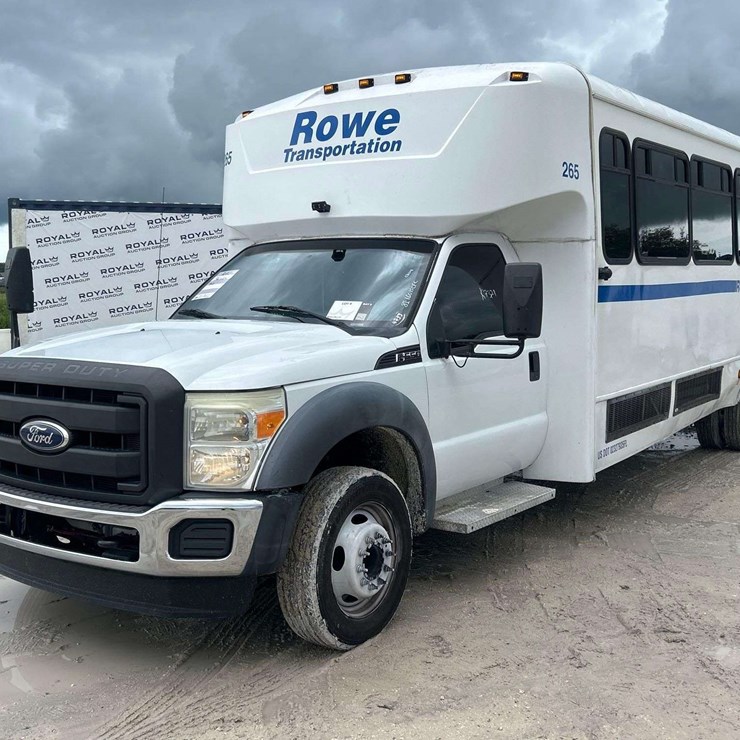 2011 FORD F550