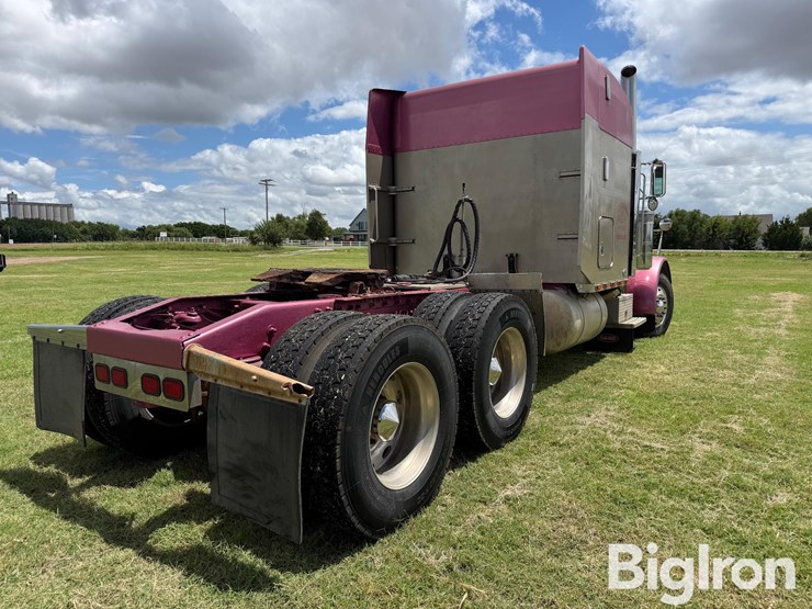 2000-peterbilt-379-image-5