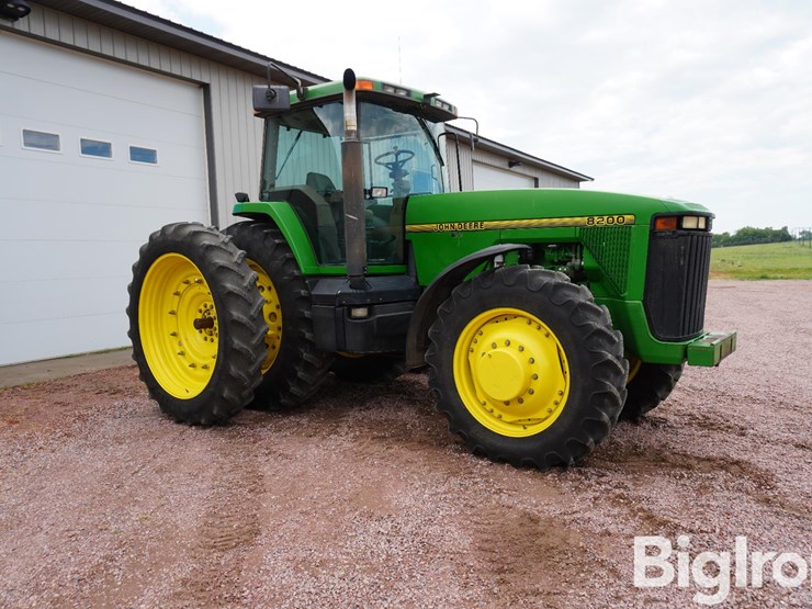 1995-john-deere-8200-image-3
