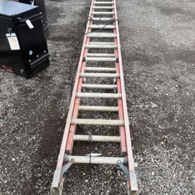 32ft Fiberglass Extention Ladder
