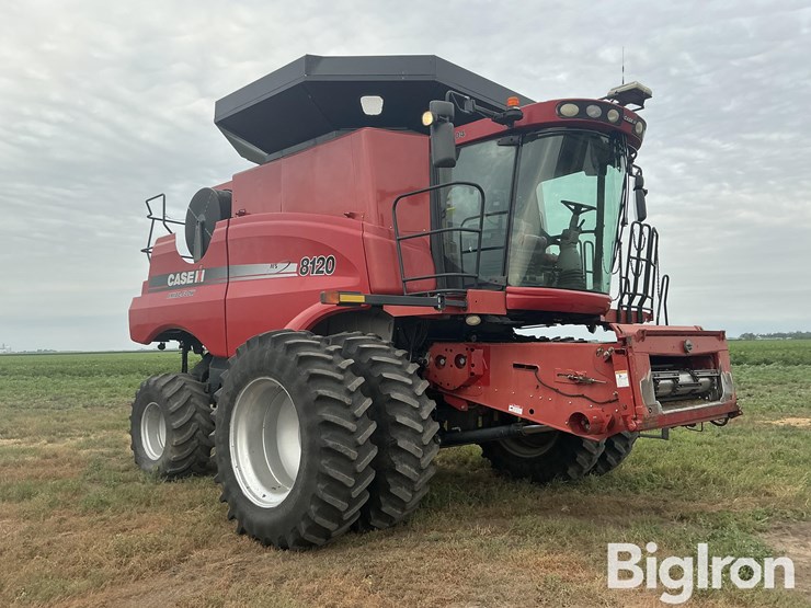 2011-case-ih-8120-image-3